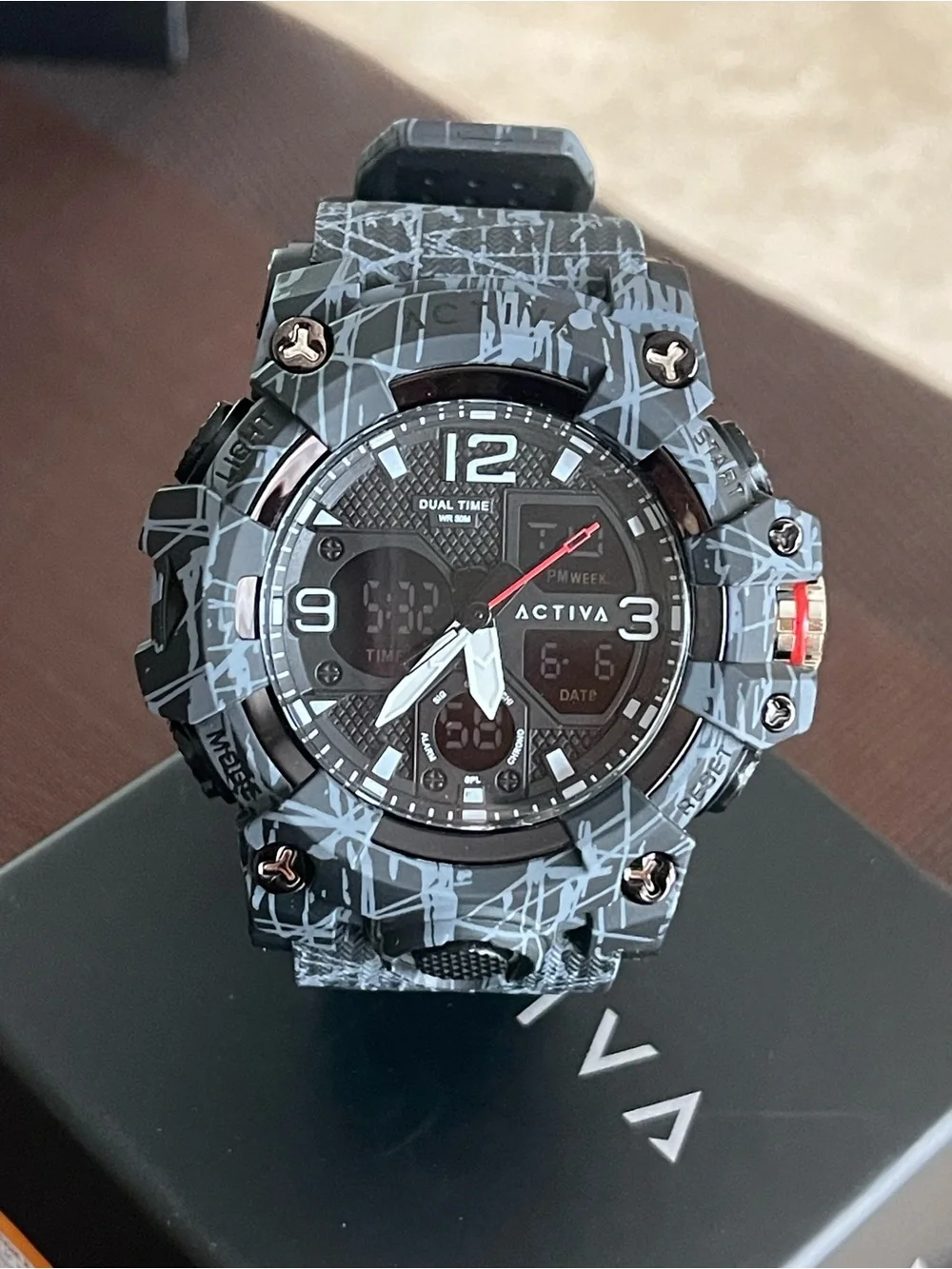 Activa Decus X Invicta Analog Digital Men's Watch - 49mm. Camouflage. Black, new